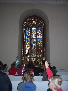 Das berühmte Kirchenfenster von Beerfelden